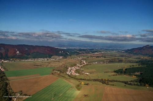 Letecký pohľad na&nbsp;obec Stránske - 10