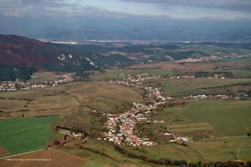 Letecký pohľad na&nbsp;obec Stránske - 13